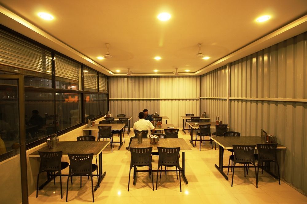 Yog Palace Newly Renovated 2* Shirdi